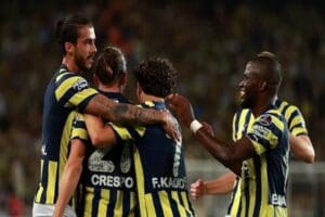S&uuml;per Lig 7. haftasında Alanyaspor'u konuk eden Fenerbah&ccedil;e, kapalı gişe