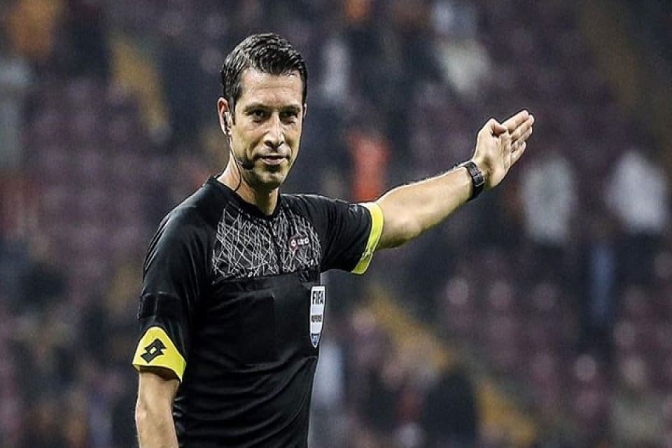 Fenerbah&ccedil;e, Adana Demirspor hakemi&nbsp;Ali Palabıyık ve ekibi hakkında su&ccedil; duyurusunda