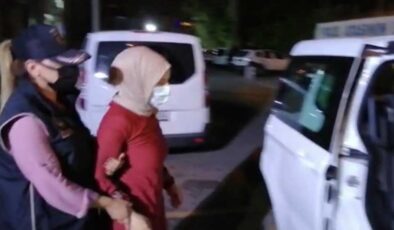FETÖ elebaşının akrabası İzmir'de yakalandı