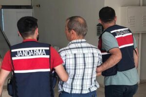 DENİZLİ'de jandarmanın düzenlediği operasyonda FETÖ/PDY üyeliği suçundan kesinleşmiş 6 yıl