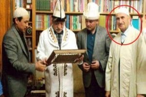 Fetullah&ccedil;ı Ter&ouml;r &Ouml;rg&uuml;t&uuml;'nde (FET&Ouml;) s&ouml;zde "kadim abi, irşatcı" olarak nitelendirilen