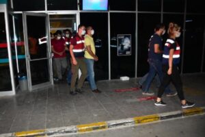 İzmir merkezli 47 ilde, FETÖ/PDY'nin Türk Silahlı Kuvvetleri (TSK) yapılanmasına