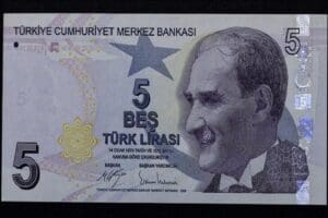İstanbul merkezli 4 ilde Fetullah&ccedil;ı Ter&ouml;r &Ouml;rg&uuml;t&uuml;'n&uuml;n (FET&Ouml;) finans yapılanmasına