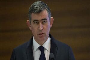 T&uuml;rkiye Barolar Birliği (TBB) Başkanı Metin Feyzioğlu, bazı emekli amirallerin