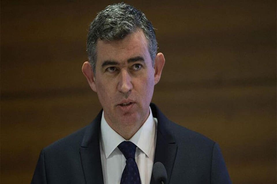 T&uuml;rkiye Barolar Birliği (TBB) Başkanı Metin Feyzioğlu, bazı emekli amirallerin