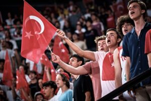 FIBA U18 Avrupa Basketbol Şampiyonası'nda T&uuml;rkiye, finalde İspanya'ya 68-61 yenilerek