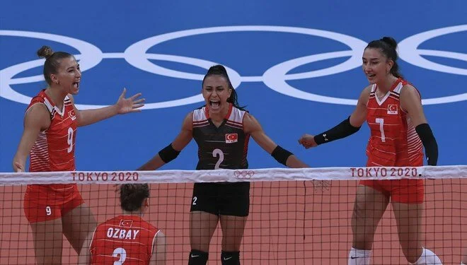 A Milli Kadın Voleybol Takımı, Tokyo 2020'deki d&ouml;rd&uuml;nc&uuml; karşılaşmasında&nbsp;Arjantin ile