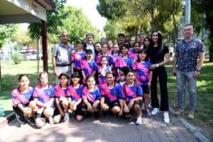 Bornova&rsquo;nın Altındağ&rsquo;da yaşayan ve daha &ouml;nce profesyonel olarak voleybol oynayan