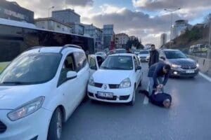 İstanbul'da telefonla aradıkları yaşlıları, oğlu, torunu ya da yeğeni olduğuna