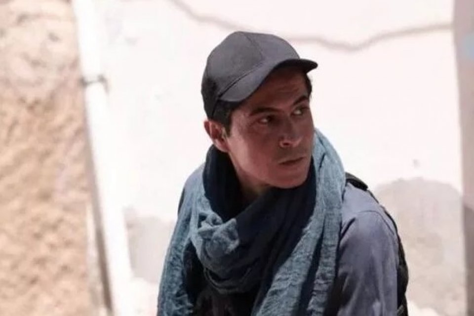 '49' filminin &ccedil;ekimleri esnasında, &uuml;nl&uuml; oyuncu İsmail Hacıoğlu'nun y&uuml;z&uuml;ne f&uuml;nye