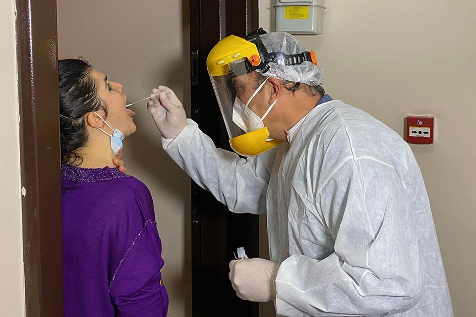 İzmir'de sahada toplam 802 kişiyle g&ouml;rev yapan filyasyon ekipleri resmi