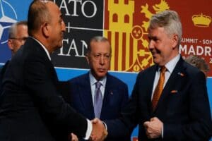 Hafta i&ccedil;inde Madrid'de NATO Liderler Zirvesi'nde bir anlaşma yaparak Finlandiya