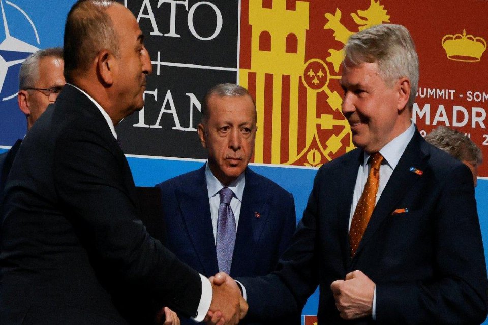 Hafta i&ccedil;inde Madrid'de NATO Liderler Zirvesi'nde bir anlaşma yaparak Finlandiya