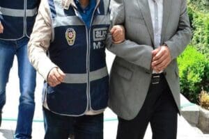 Afyonkarahisar'da hakkında FET&Ouml; &uuml;yeliği su&ccedil;lamasıyla kesinleşmiş hapis cezası bulunan h&uuml;k&uuml;ml&uuml;,