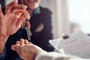 Fırsat&ccedil;ı ev sahiplerine ve fahiş ev kirası artışına karşı harekete