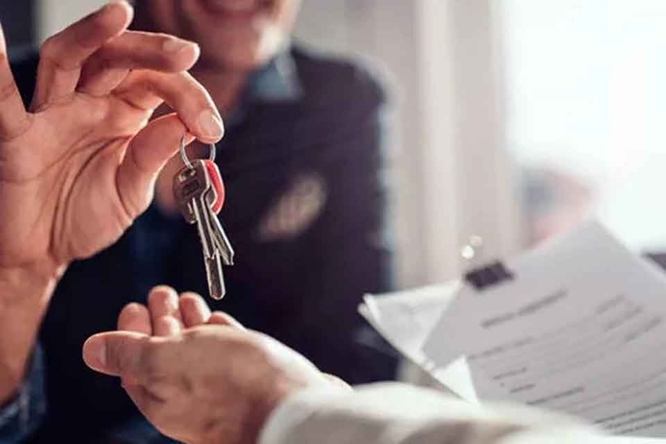 Fırsat&ccedil;ı ev sahiplerine ve fahiş ev kirası artışına karşı harekete