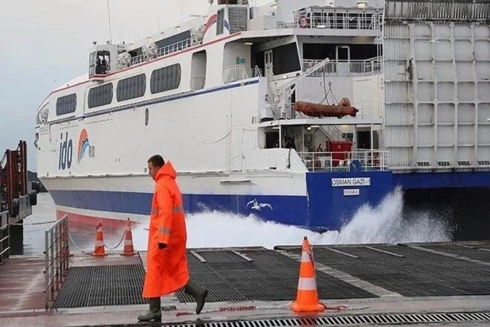 Bursa B&uuml;y&uuml;kşehir Belediyesince işletilen Bursa Deniz Otob&uuml;sleri (BUDO) seferlerinden bazıları