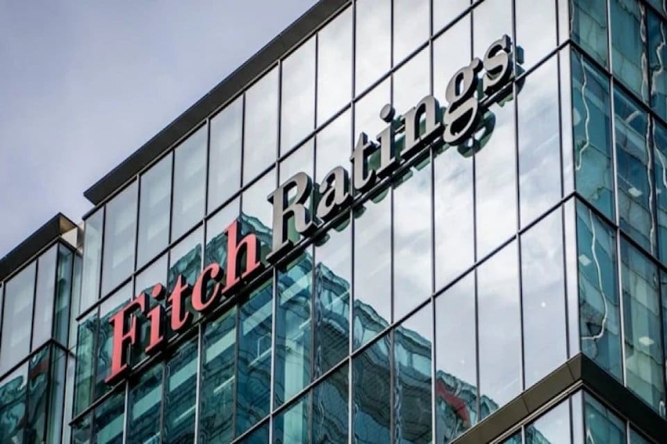 Fitch, T&uuml;rkiye'nin uluslararası rezervlerindeki iyileşmenin s&uuml;rd&uuml;rebilir olmadığını a&ccedil;ıkladı. Uluslararası kredi