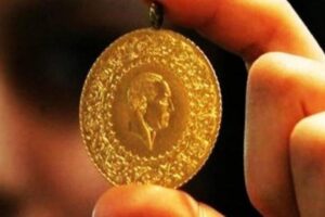Altın fiyatları, Fed'in varlık alımlarını azaltmaya başlayacağı beklentisiyle sert kayıpla