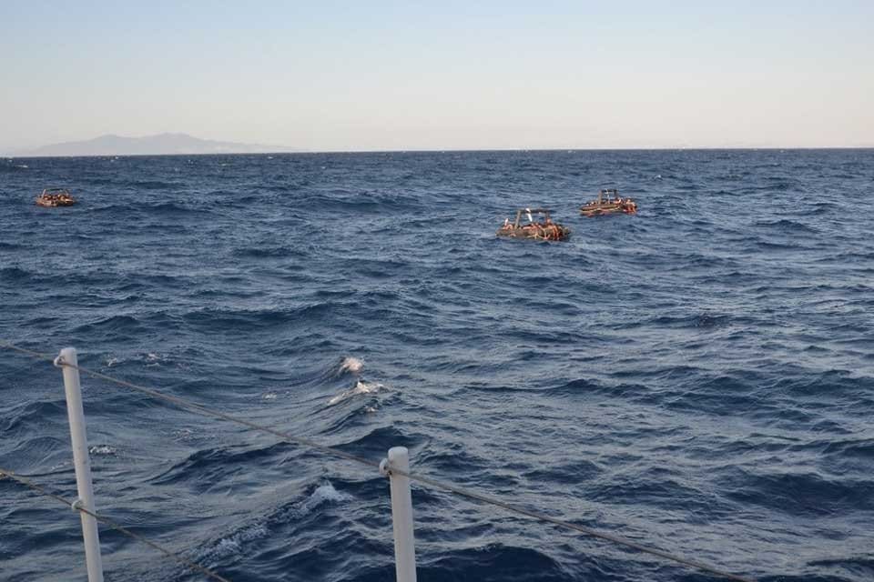 İzmir'in Fo&ccedil;a il&ccedil;esinde, Yunanistan unsurlarınca T&uuml;rk kara sularına bırakılan 74