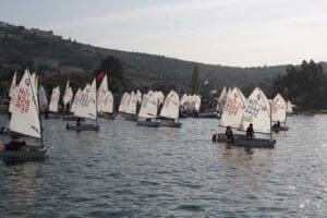 T&uuml;rkiye&nbsp;Yelken Federasyonu Atat&uuml;rk Kupası Yelken Yarışları, İzmir Fo&ccedil;a'da başladı. 13-16