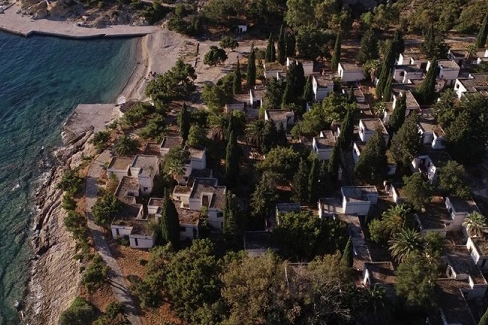 İzmir'deki Foça Tatil Köyü, Hazine ve Maliye Bakanlığı tarafından 49