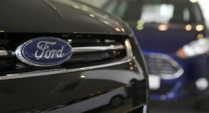 Ford, dünya çapında 775 bin adet Explorer SUV modelini, direksiyonlardaki