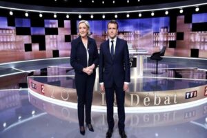 Fransa&rsquo;da cumhurbaşkanlığı se&ccedil;imi ikinci tura kaldı. Sandık &ccedil;ıkış anketlerine g&ouml;re,