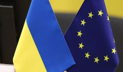 Fransa: 'Ukrayna, 15-20 yıldan önce AB'ye üye olamaz'