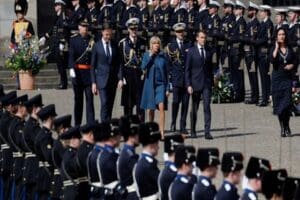 Fransa Cumhurbaşkanı Emmanuel Macron, Hollanda Kralı Willem-Alexander'in davetlisi olarak Hollanda'ya