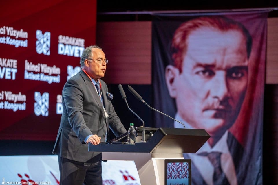 İkinci Y&uuml;zyılın İktisat Kongresi&rsquo;nin altıncı g&uuml;n&uuml;nde konuşan Sabancı &Uuml;niversitesi Rekt&ouml;r