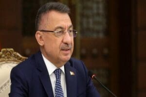 Cumhurbaşkanı Yardımcısı Fuat Oktay, "Kapsayıcı b&uuml;t&ccedil;e politikalarımızı s&uuml;rd&uuml;receğiz. Kur dalgalanmaları