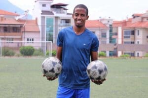 Kenya'dan T&uuml;rkiye'ye futbolcu olma hayaliyle gelen Abdulselam İbrahim Abdullah (19),