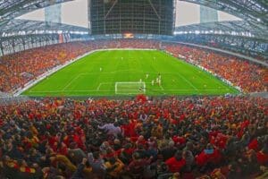 S&uuml;per Lig ve Ziraat T&uuml;rkiye Kupası'nda şampiyonluk d&uuml;ğ&uuml;m&uuml; İzmir'de &ccedil;&ouml;z&uuml;lecek.