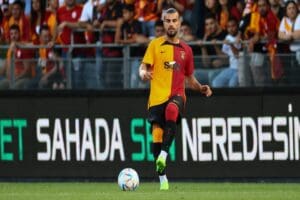Şiddetli baş ağrısı nedeniyle A Milli Takım kadrosundan &ccedil;ıkartılan Galatasaraylı&nbsp;Abd&uuml;lkerim