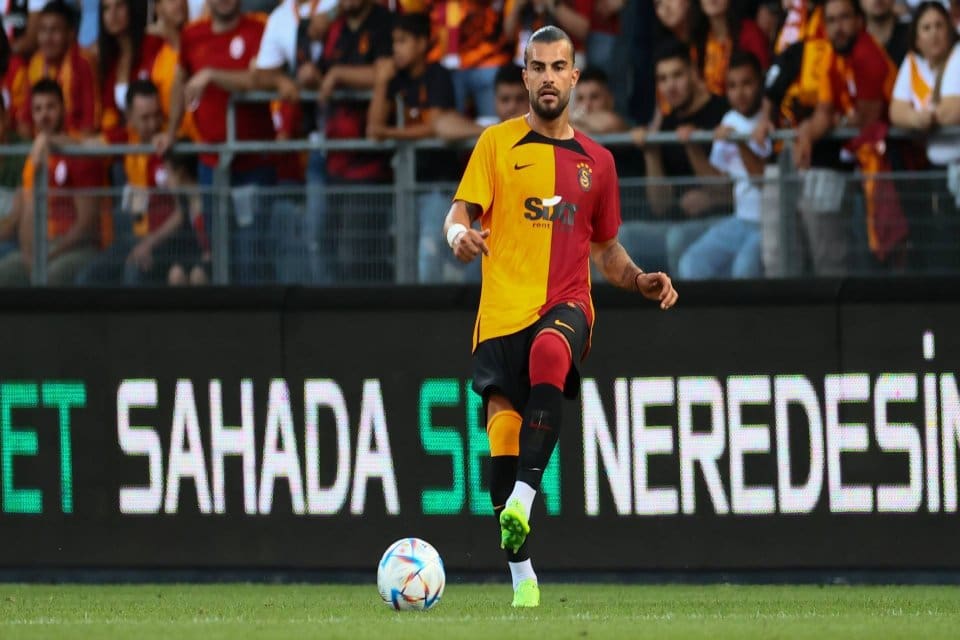 Şiddetli baş ağrısı nedeniyle A Milli Takım kadrosundan &ccedil;ıkartılan Galatasaraylı&nbsp;Abd&uuml;lkerim
