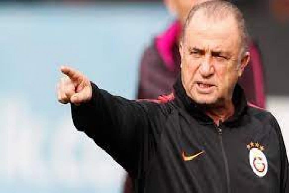 Galatasaray'da son dakika gelişemeleri yaşanmaya devam ediyor. Fatih Terim, sosyal