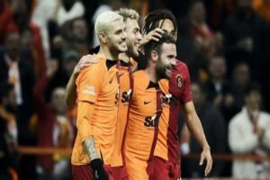 Lider Galatasaray, Spor Toto S&uuml;per Lig'in 19. haftasında konuk ettiği