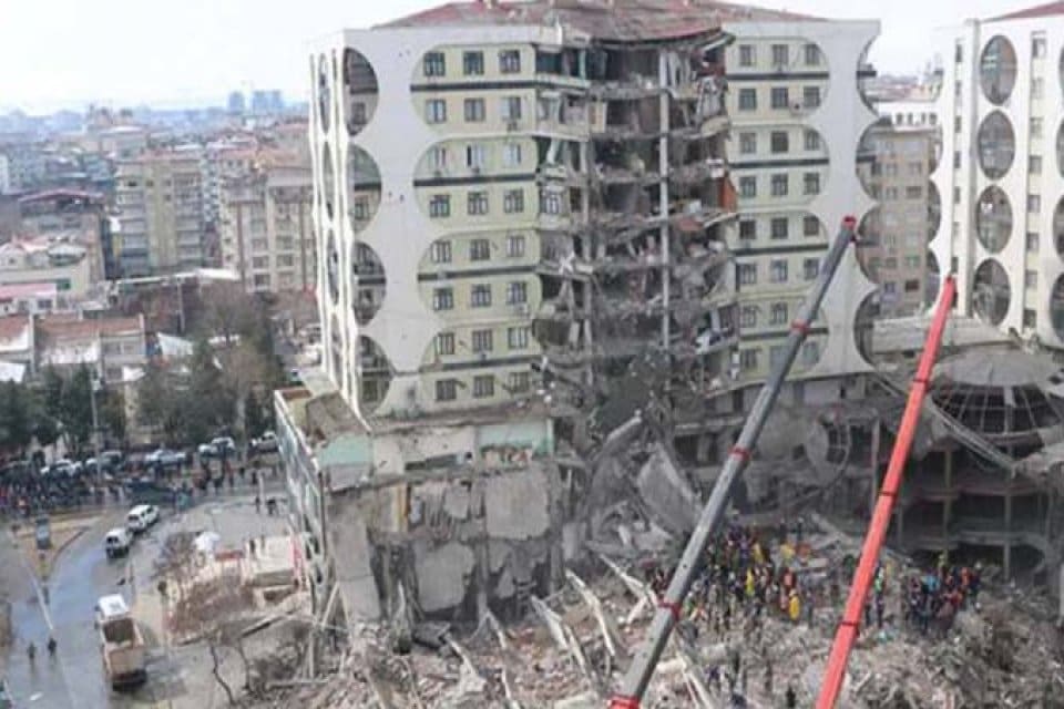 Diyarbakır'da, depremde 89 kişiye mezar olan Galeria Sitesi'nin m&uuml;teahhidi Sedat