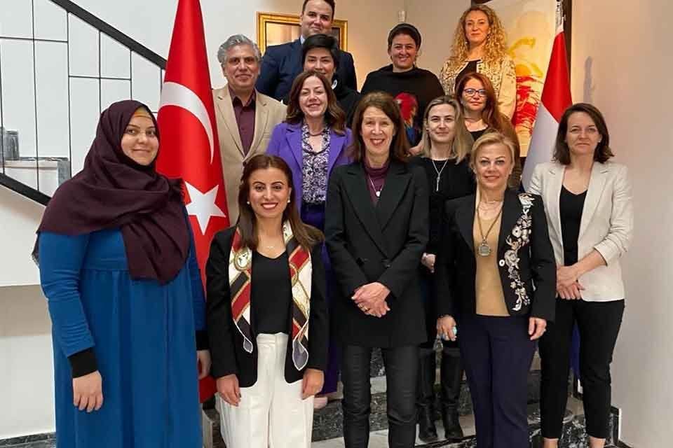 İzmir Gazeteciler Cemiyeti (İGC) Dilek Gappi, cemiyet olarak y&uuml;r&uuml;tt&uuml;kleri şiddete