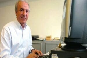 İzmir Gazeteciler Cemiyeti&rsquo;nin &ouml;nceki d&ouml;nem başkanlarından gazeteci G&uuml;ng&ouml;r Mengi, 83