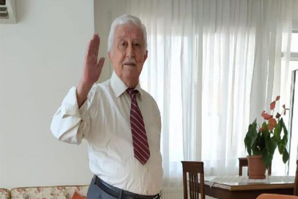 Mersin'de uzun yıllar H&uuml;rriyet Gazetesi muhabirliği yapan, &ccedil;evresinde ve medya