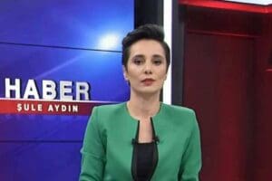 Halk TV'de yayınlanan "Kayda Ge&ccedil;sin" programının sunucusu&nbsp;gazeteci&nbsp;Şule Aydın, hakkında yakalama