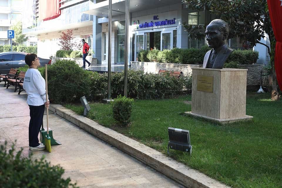 Gaziemir Belediyesi&rsquo;nin T&uuml;rkiye Cumhuriyeti&rsquo;nin Kurucusu Gazi Mustafa Kemal Atat&uuml;rk&rsquo;&uuml;n &ouml;l&uuml;m&uuml;n&uuml;n