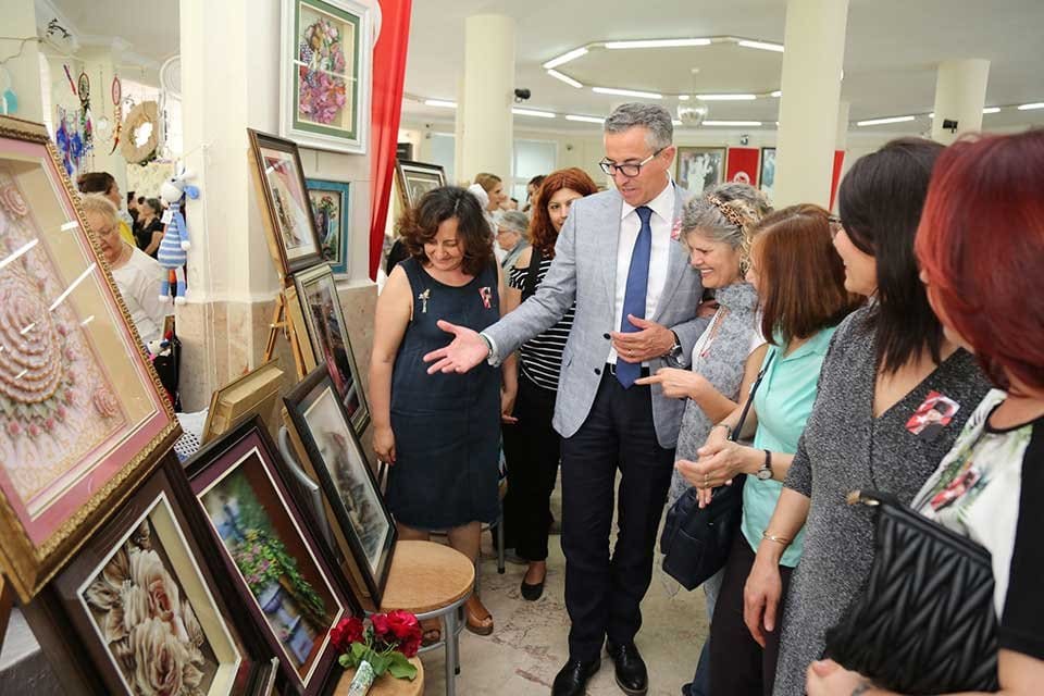 Gaziemir Belediyesi&rsquo;nin kadınların ekonomik ve sosyal hayatta daha aktif yer