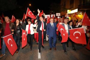 Gaziemir Belediyesi’nin düzenlediği ve bir hafta süren Cumhuriyet Bayramı kutlamalarının