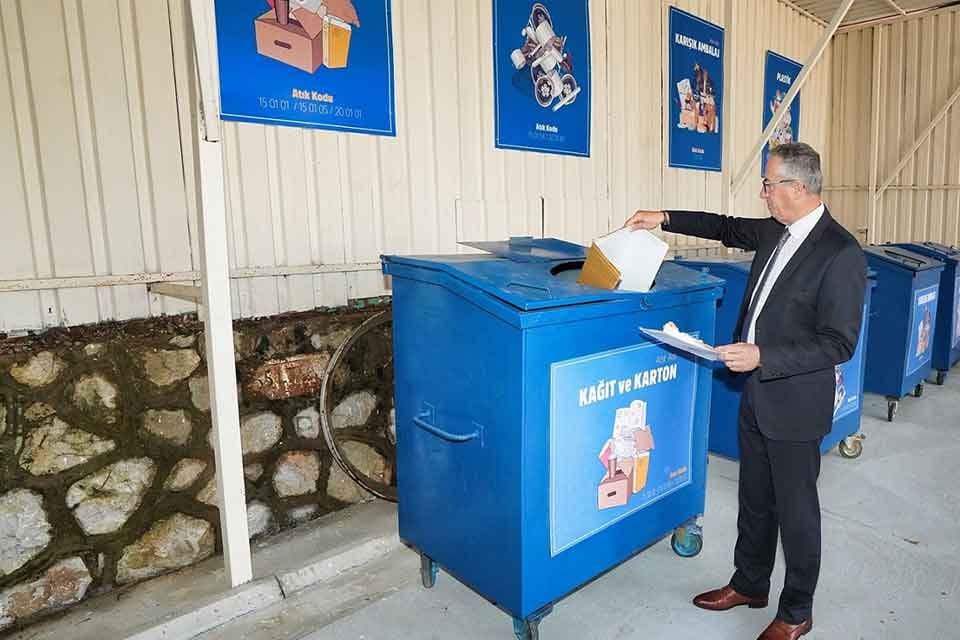 2022 yılında toplam 2 bin 911 ton geri d&ouml;n&uuml;şebilen atık