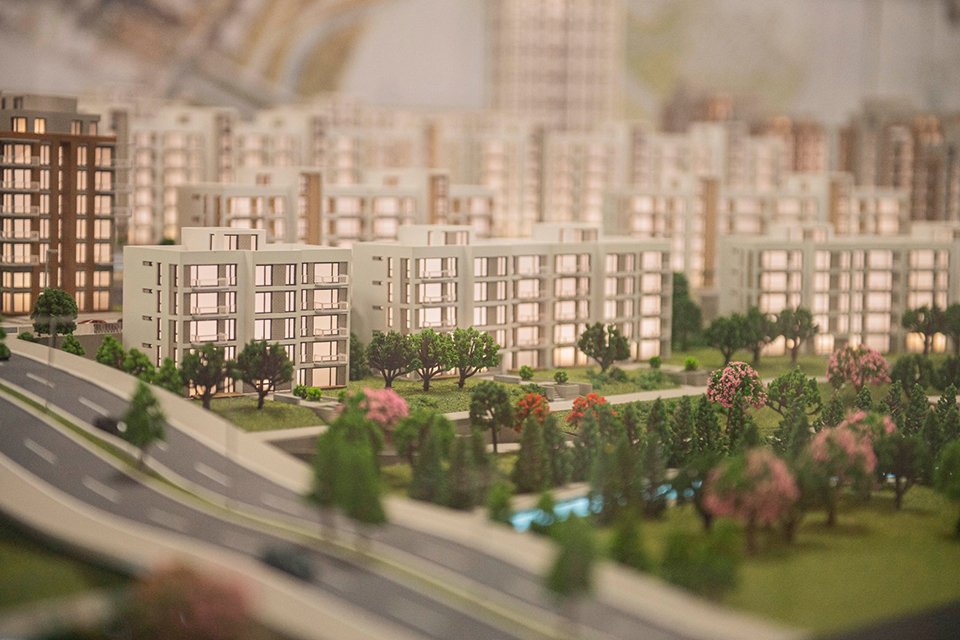 İzmir B&uuml;y&uuml;kşehir Belediye Başkanı Tun&ccedil; Soyer&rsquo;in belediye şirketi İZBETON&rsquo;u ihale