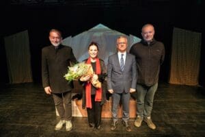 Gaziemir Belediyesi&rsquo;nin 27 Mart D&uuml;nya Tiyatro G&uuml;n&uuml;&rsquo;n &ouml;zel olarak hazırladığı