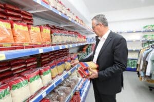 &Ccedil;ok y&ouml;nl&uuml; sosyal hizmetleriyle zor g&uuml;nlerinde yurttaşlara destek olan Gaziemir